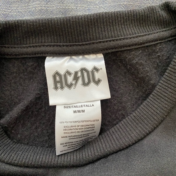 Sweatshirt - Picture 2 of 3